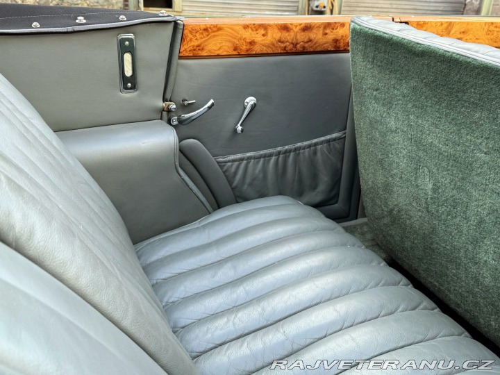 Bentley 4½ Litre Vanden Plas (4) 1937
