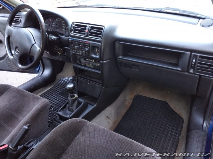 Opel Vectra A 1.6i GL 1991