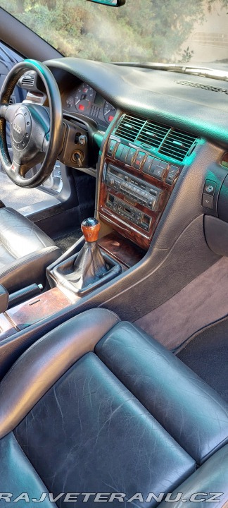 Audi S8 D2 1997