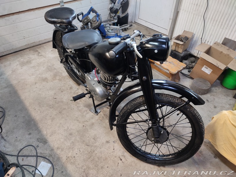 ČZ 125 
