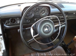 Mercedes-Benz 220 W115 /8 220 D 1971