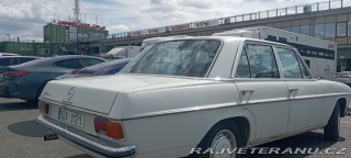 Mercedes-Benz 220 W115 /8 220 D 1971