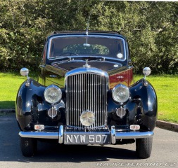 Bentley R Type Sports Saloon (4) 1953