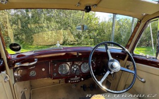 Bentley R Type Sports Saloon (4) 1953