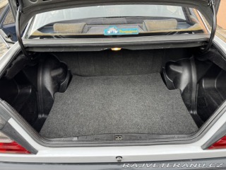 Mercedes-Benz E W124 1987