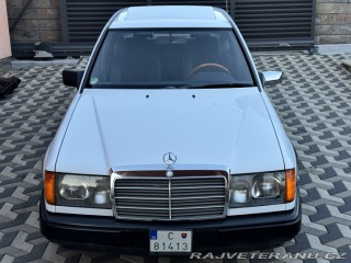 Mercedes-Benz E W124 1987