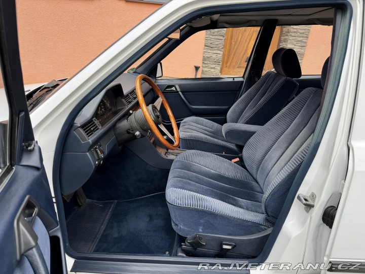 Mercedes-Benz 300 W124 132KW Automat 1987