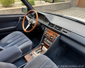 Mercedes-Benz 300 W124 132KW Automat 1987