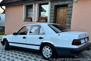 Mercedes-Benz 300 W124 132KW Automat 1987