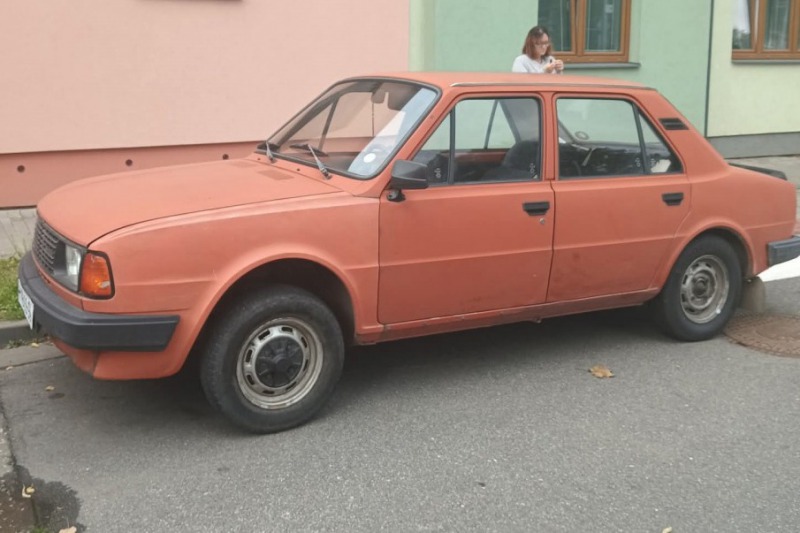 Škoda 105 