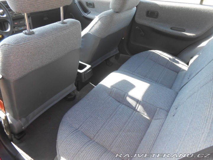 Nissan Sunny 1992