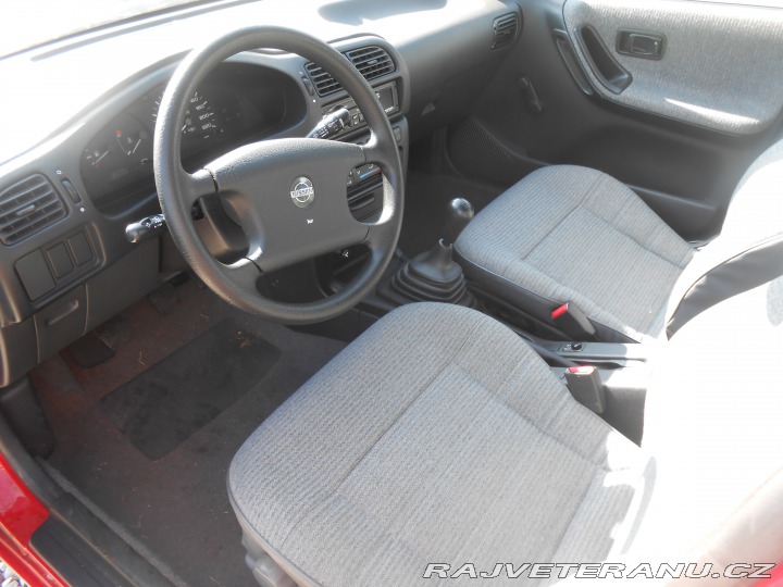 Nissan Sunny 1992