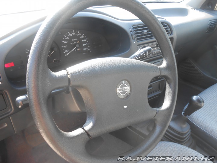 Nissan Sunny 1992