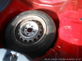 Nissan Sunny  1992
