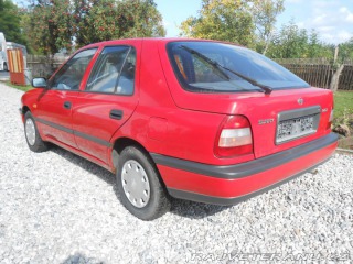 Nissan Sunny  1992