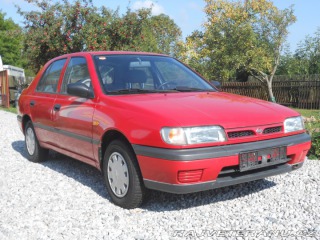 Nissan Sunny  1992