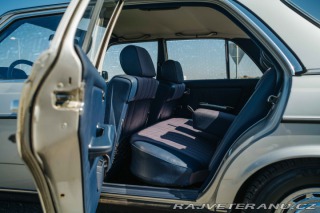 Mercedes-Benz 230 e , automat,2.majite!! 1982