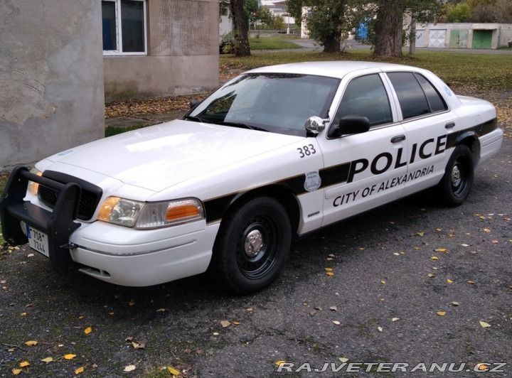 Ford Crown Victoria P71 police interceptor 2002