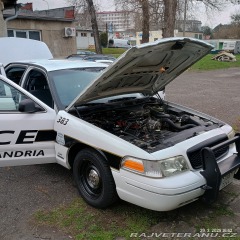 Ford Crown Victoria P71 police interceptor 2002