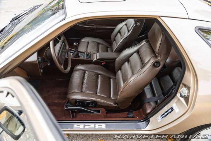 Porsche 928 S 1983