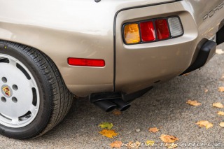 Porsche 928 S 1983