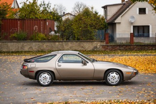 Porsche 928 S 1983