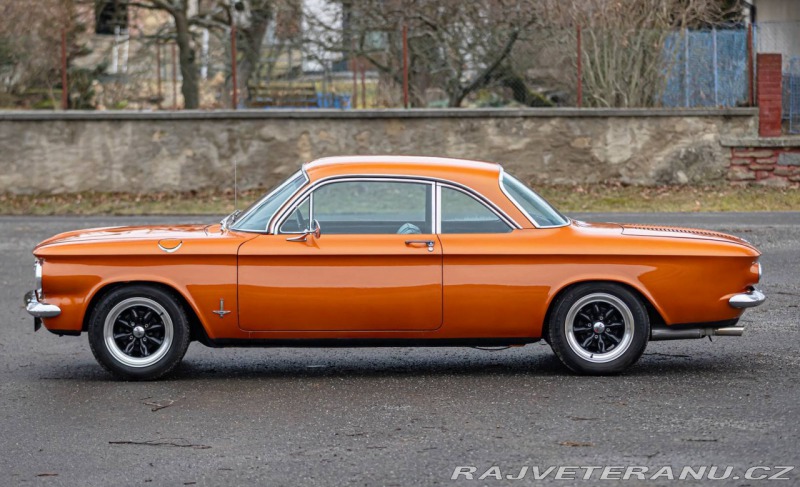 Chevrolet Corvair Monza 900