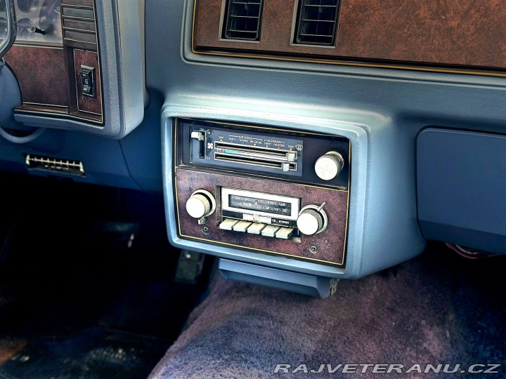 Chevrolet Malibu Classic Wagon 5.0L V8 1983