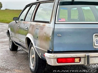 Chevrolet Malibu Classic Wagon 5.0L V8 1983