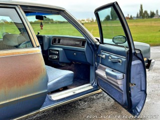Chevrolet Malibu Classic Wagon 5.0L V8 1983