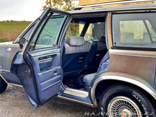 Chevrolet Malibu Classic Wagon 5.0L V8 1983