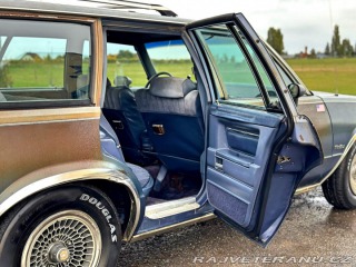 Chevrolet Malibu Classic Wagon 5.0L V8 1983