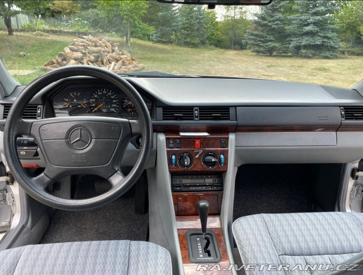 Mercedes-Benz E E 300 1993