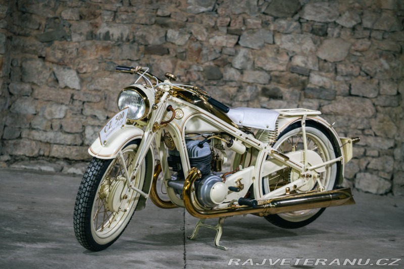 ČZ 500 Tourist "Vatikán"