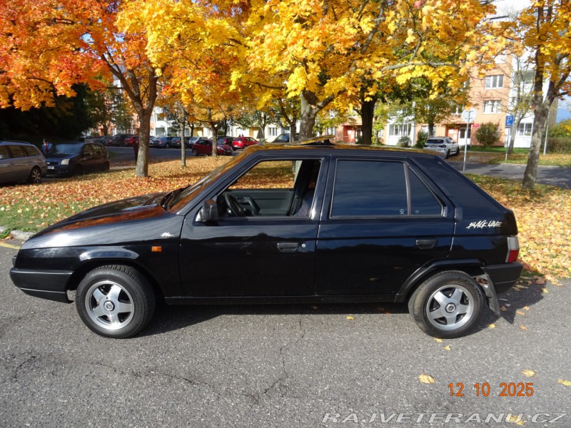 Škoda Favorit Black Line