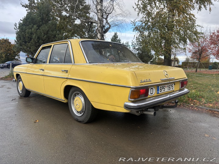 Mercedes-Benz 240 W114 1975