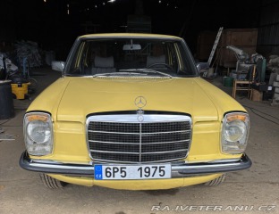 Mercedes-Benz 240 W114 1975