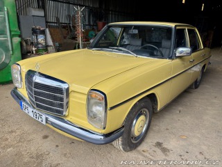 Mercedes-Benz 240 W114 1975