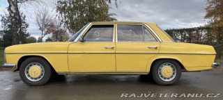 Mercedes-Benz 240 W114 1975