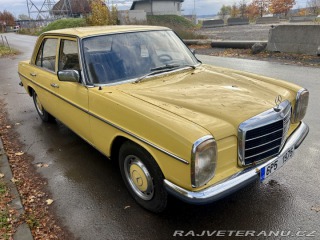 Mercedes-Benz 240 W114 1975