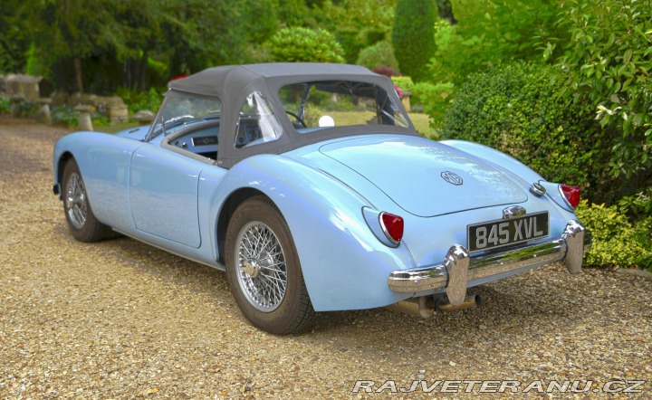 MG MGA 1800CC Roadster (1) 1956