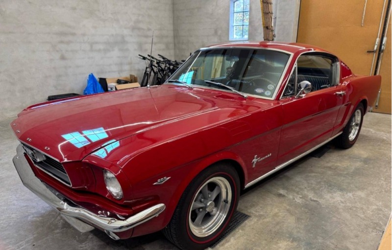 Ford Mustang Fastback 4.7 V8