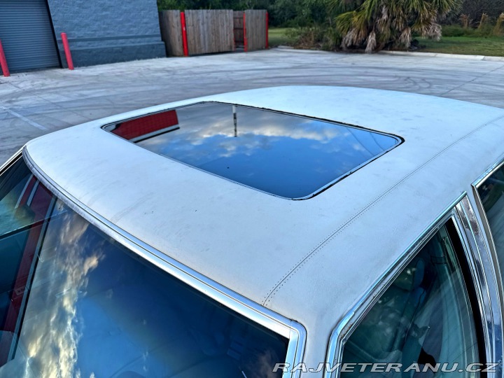 Cadillac Fleetwood 7.0 V8 | 1.majitel 1979