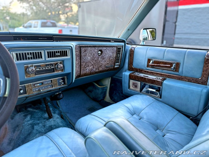 Cadillac Fleetwood 7.0 V8 | 1.majitel 1979