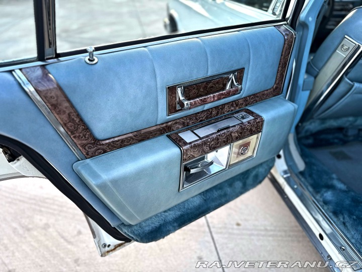Cadillac Fleetwood 7.0 V8 | 1.majitel 1979