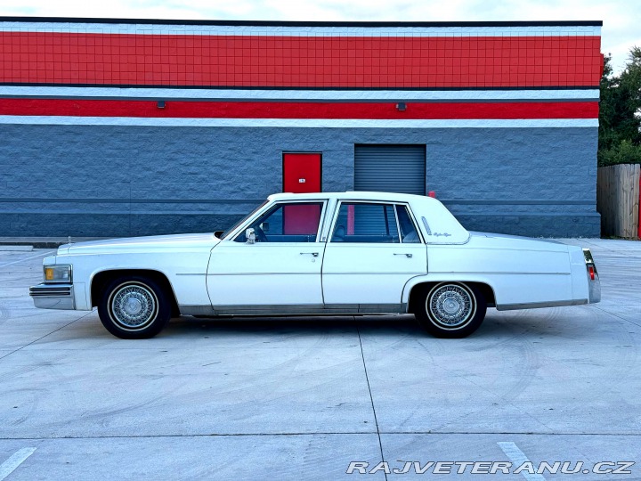 Cadillac Fleetwood 7.0 V8 | 1.majitel 1979