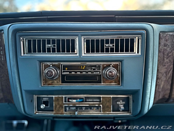 Cadillac Fleetwood 7.0 V8 | 1.majitel 1979