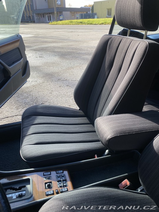 Mercedes-Benz 300 Ce 1988