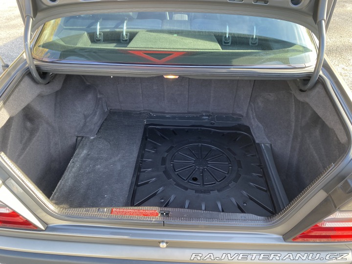 Mercedes-Benz 300 Ce 1988