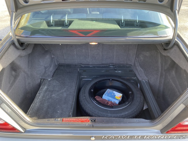 Mercedes-Benz 300 Ce 1988